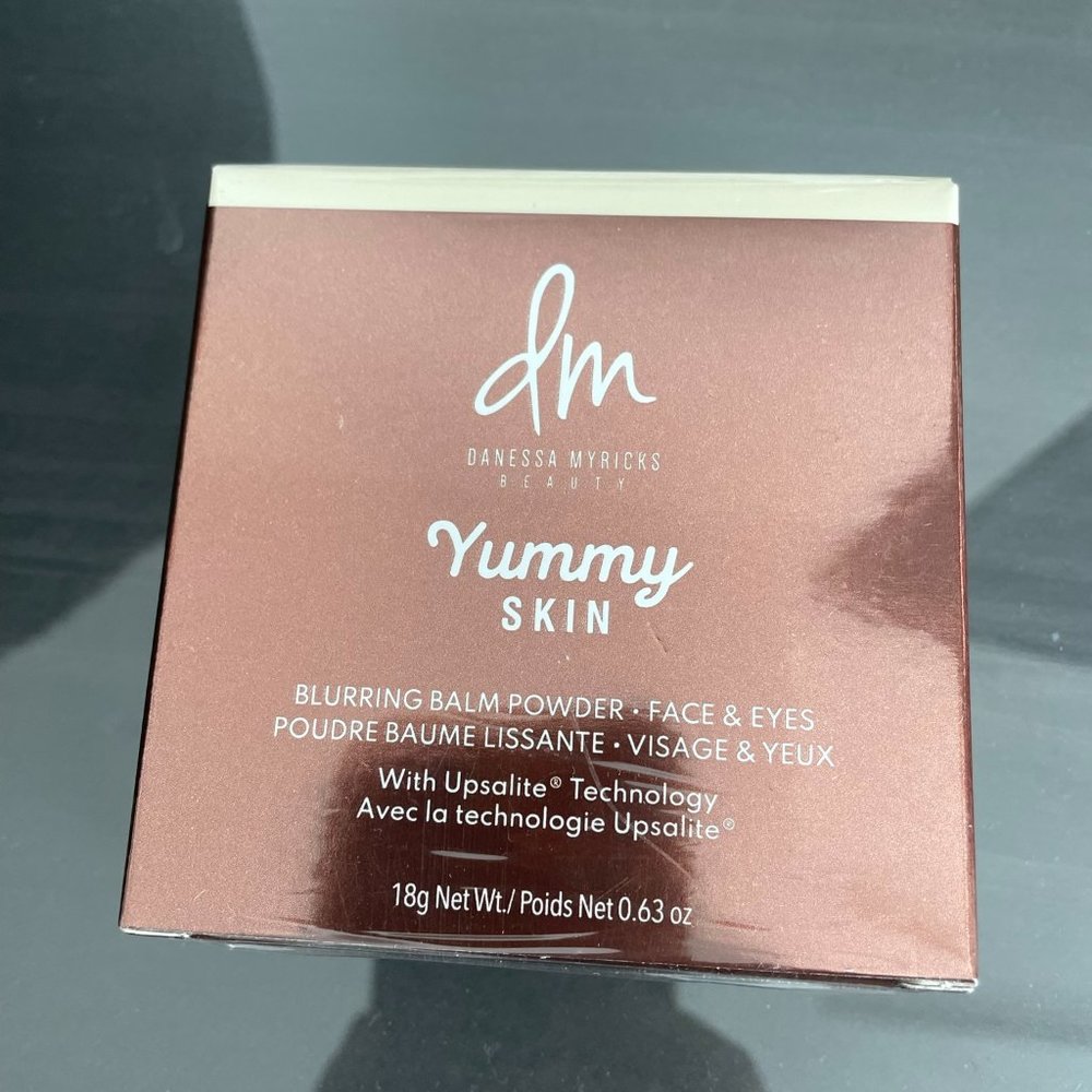 BNWT Danessa Myricks Beauty Yummy Skin Blurring Balm Powder - Universal